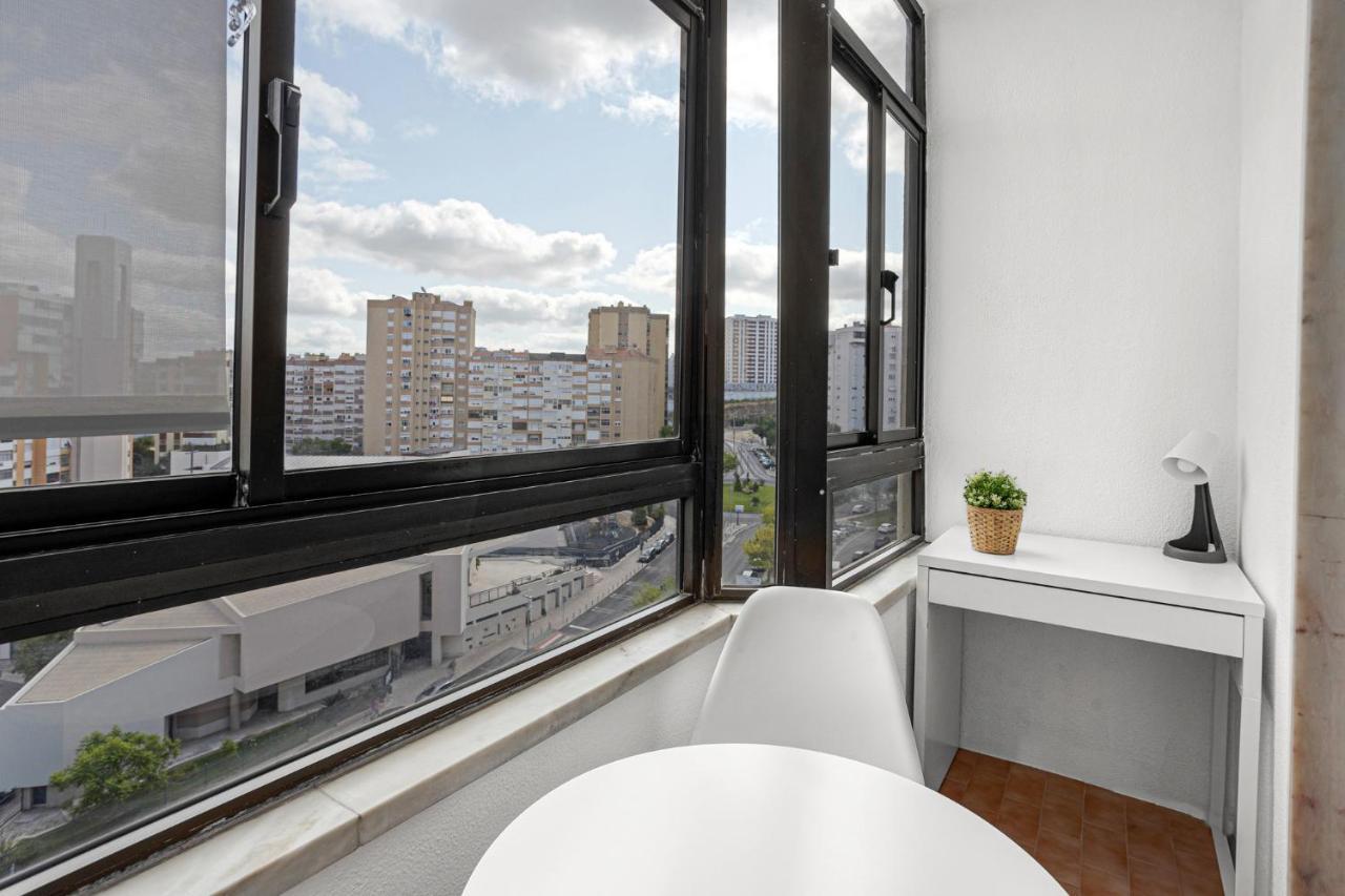 Gasthof Wonderful Shared In Alfornelos - Near Metro! *