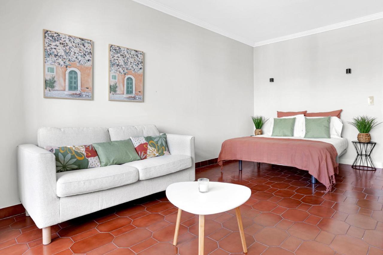 Wonderful Shared In Alfornelos - Near Metro! Gasthof