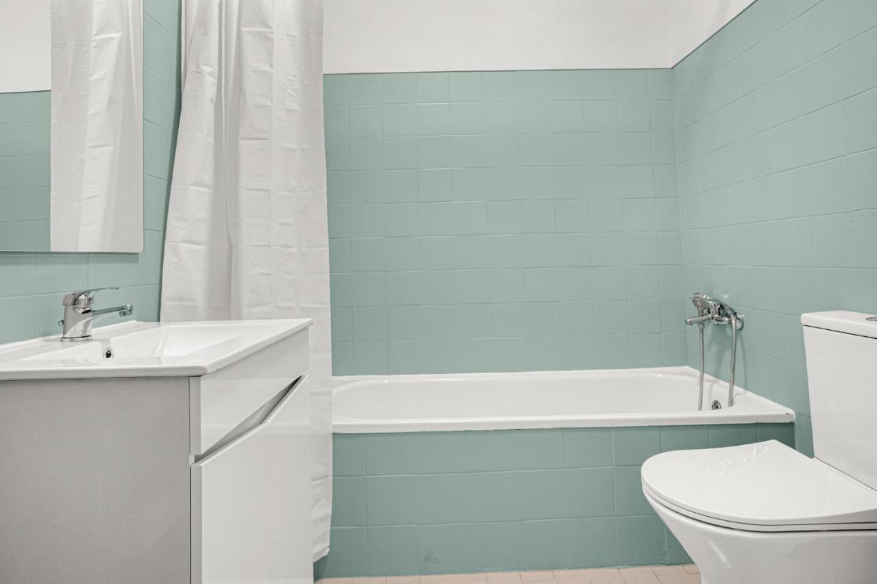 Gasthof Wonderful Shared In Alfornelos - Near Metro! Lissabon