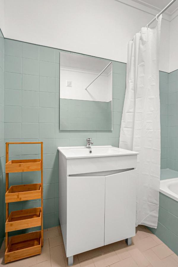 Wonderful Shared In Alfornelos - Near Metro! * Lissabon