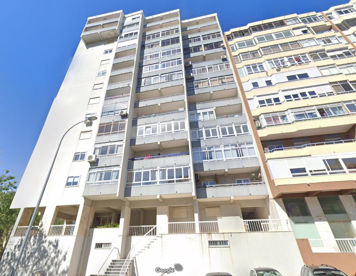 Wonderful Shared In Alfornelos - Near Metro! Gasthof Lissabon